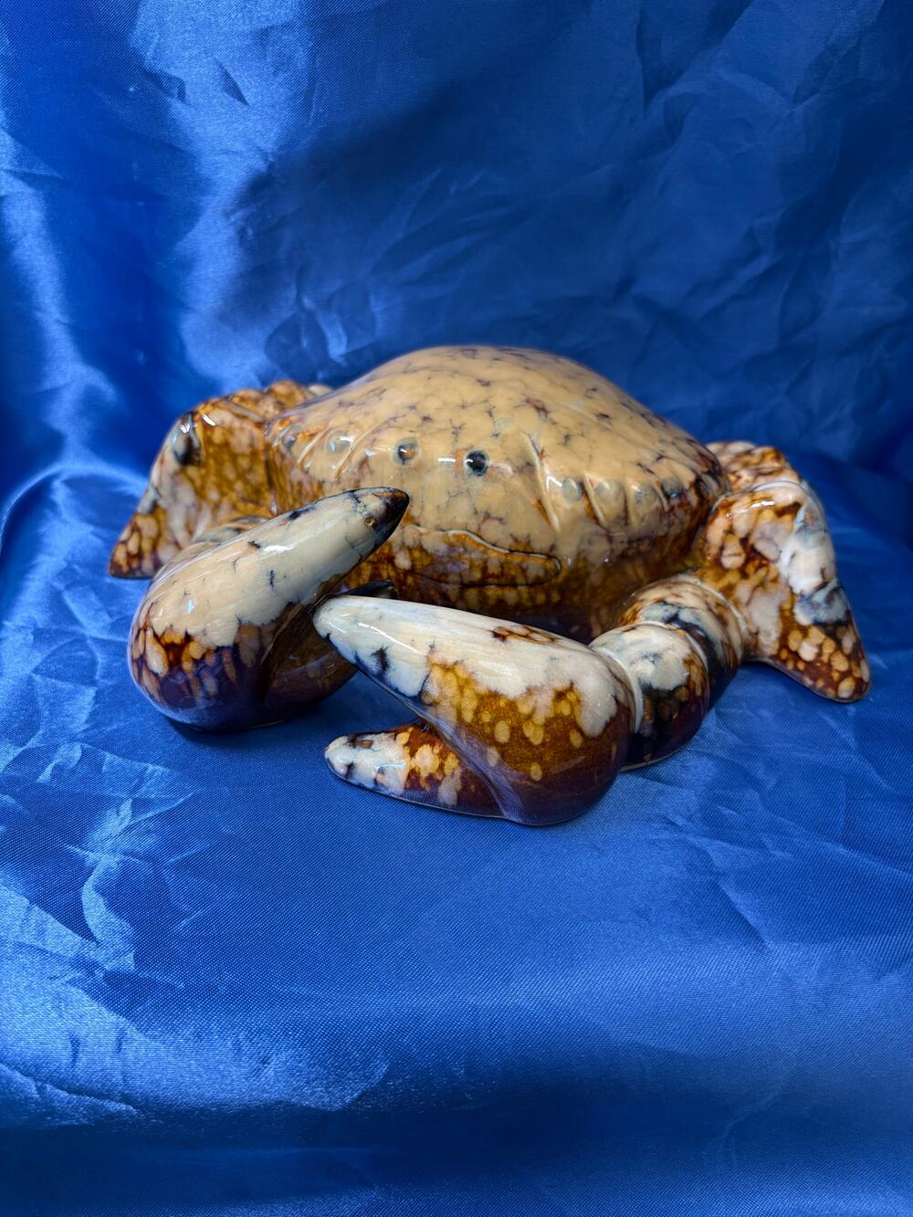 Heavy Large Ceramic Pottery Tan and White Crab Figurine
